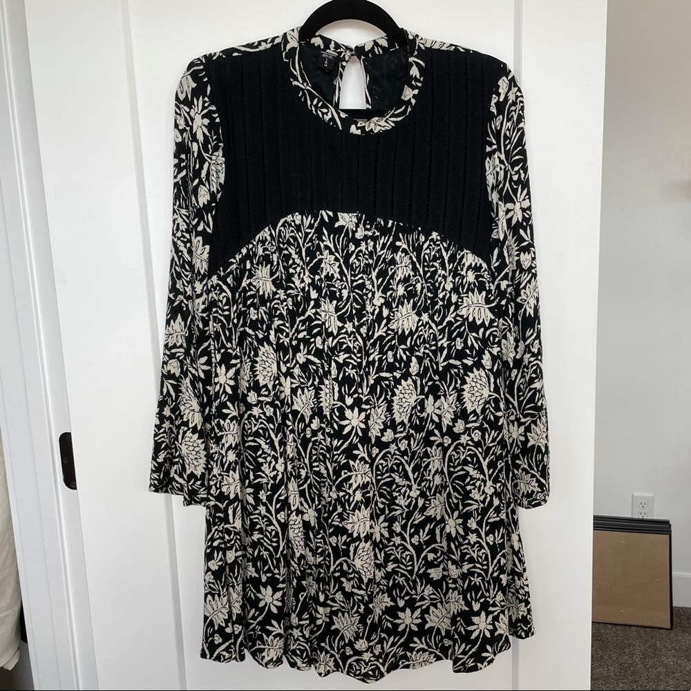 Volcom Dress - Large